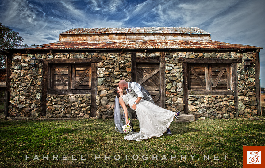 stone-barn-ranch-wedding-sacramento-with-tractor-at-night-by-steven-farrell-of-farrell-photography-img_2399a
